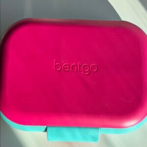 Bentgo Pink and Blue Lunch Box